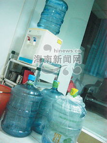 地下工厂用自来水灌制 椰树 矿泉水